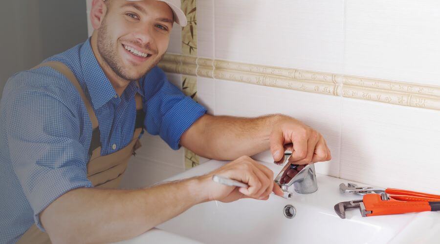 Handle or spout repair in Middle Island, NY